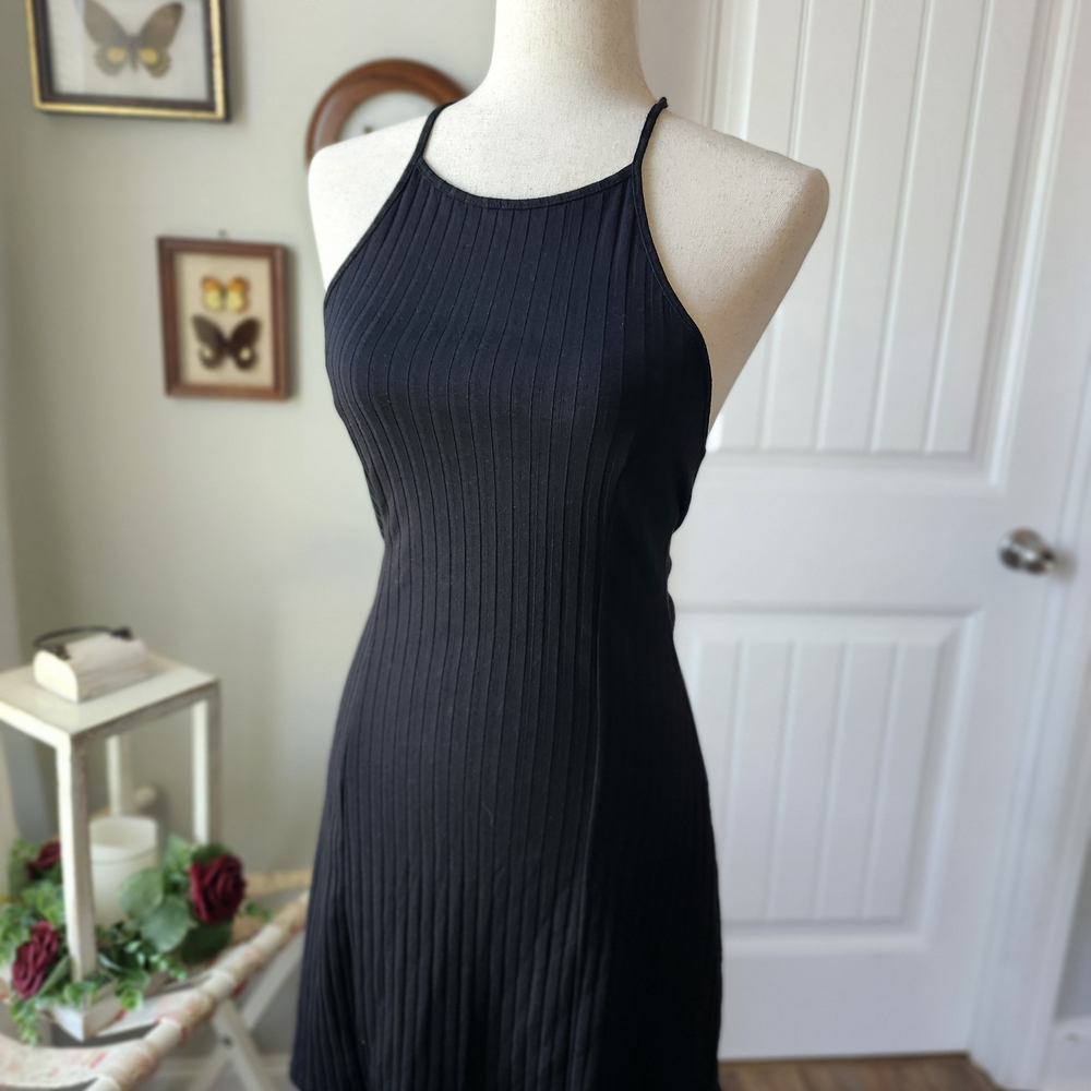 Forever 21 Black Ribbed Strapless Dress